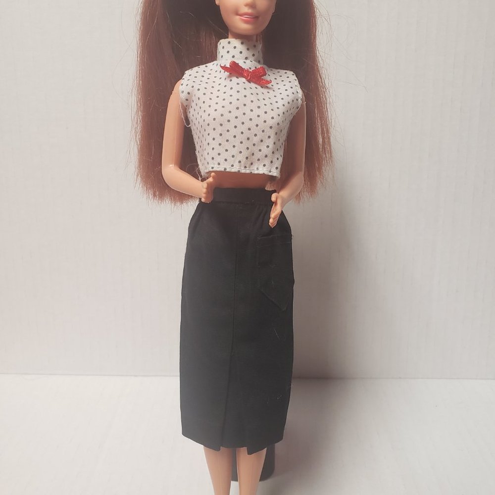 Two Barbie Outfits - Picture 7 of 9
